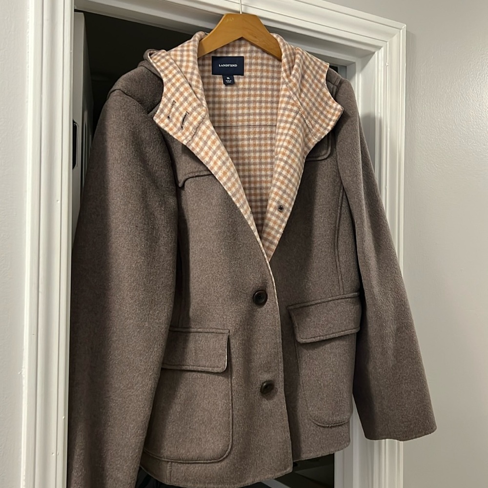 Lands End beautiful boiled wool jacket size 16